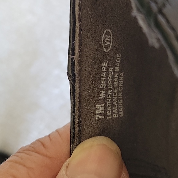 AEROSOLES black leather heels. 3" heel. NWOT - Picture 5 of 5